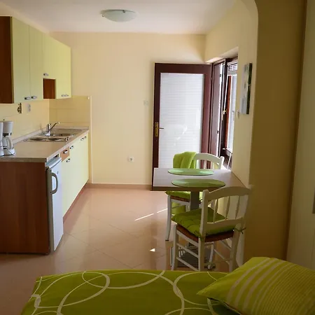 Mihalic I Apartment *